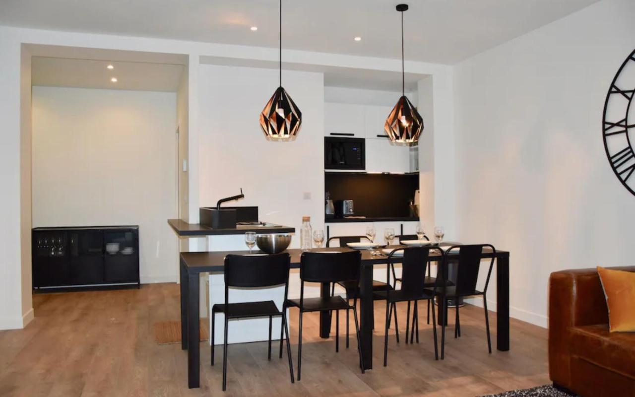 Elegant Appartement Dans Le Quartier Concorde A Parijs Buitenkant foto