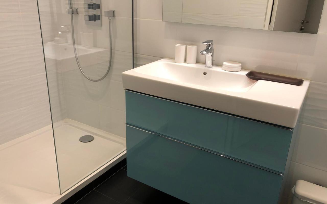 Elegant Appartement Dans Le Quartier Concorde A Parijs Buitenkant foto