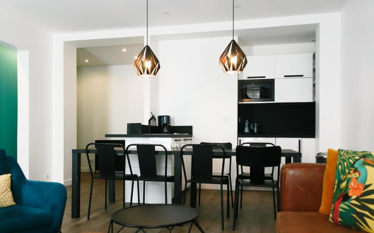 Elegant Appartement Dans Le Quartier Concorde A Parijs Buitenkant foto
