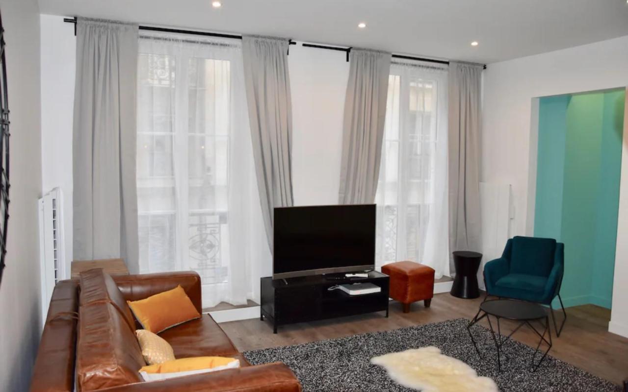 Elegant Appartement Dans Le Quartier Concorde A Parijs Buitenkant foto