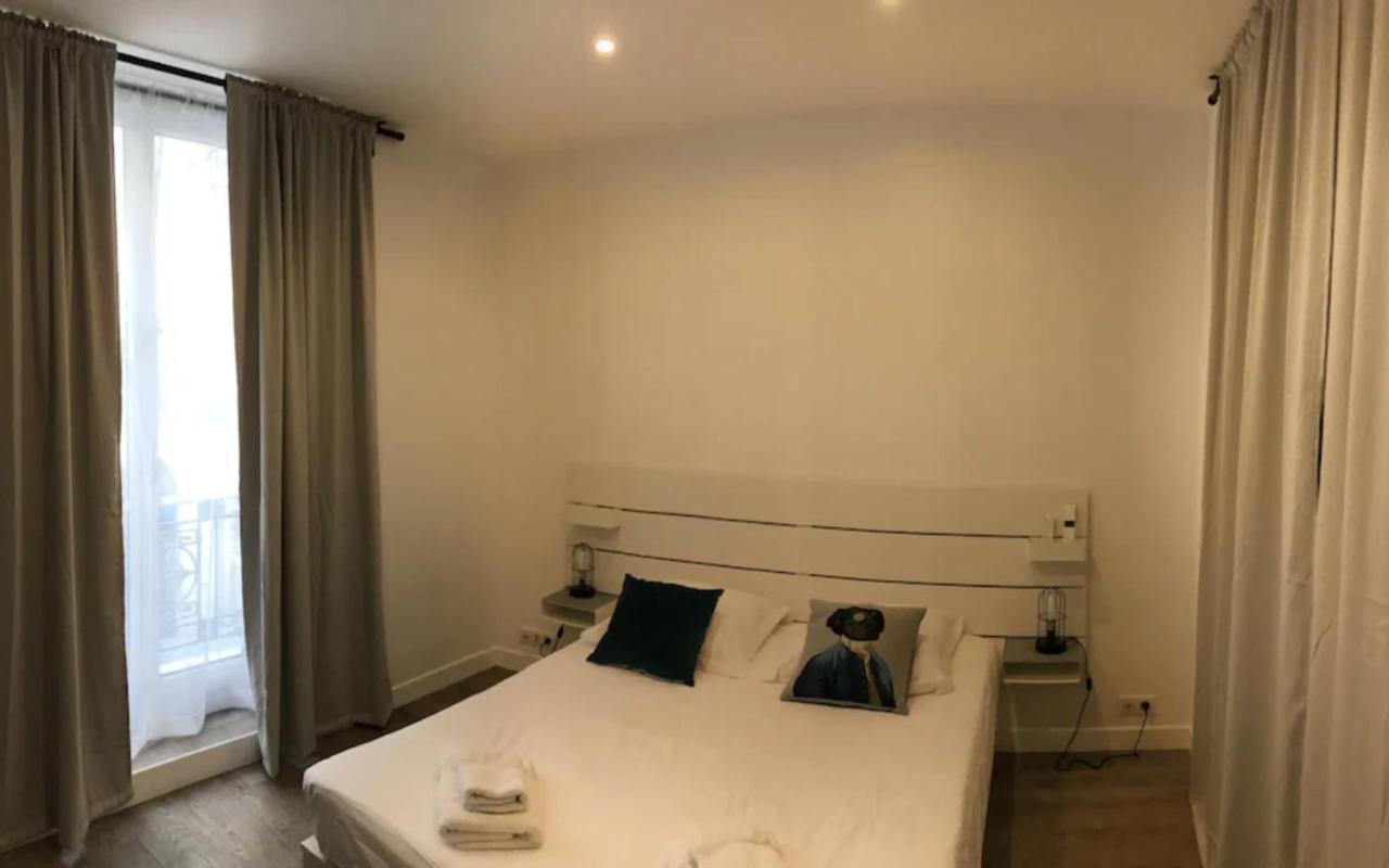 Elegant Appartement Dans Le Quartier Concorde A Parijs Buitenkant foto
