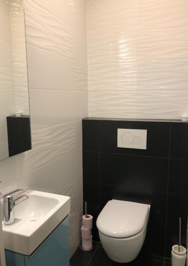 Elegant Appartement Dans Le Quartier Concorde A Parijs Buitenkant foto