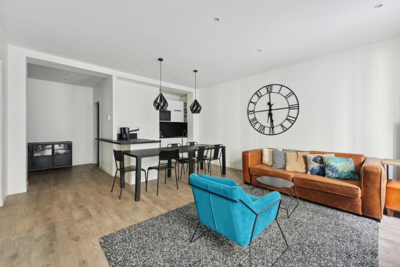 Elegant Appartement Dans Le Quartier Concorde A Parijs Buitenkant foto